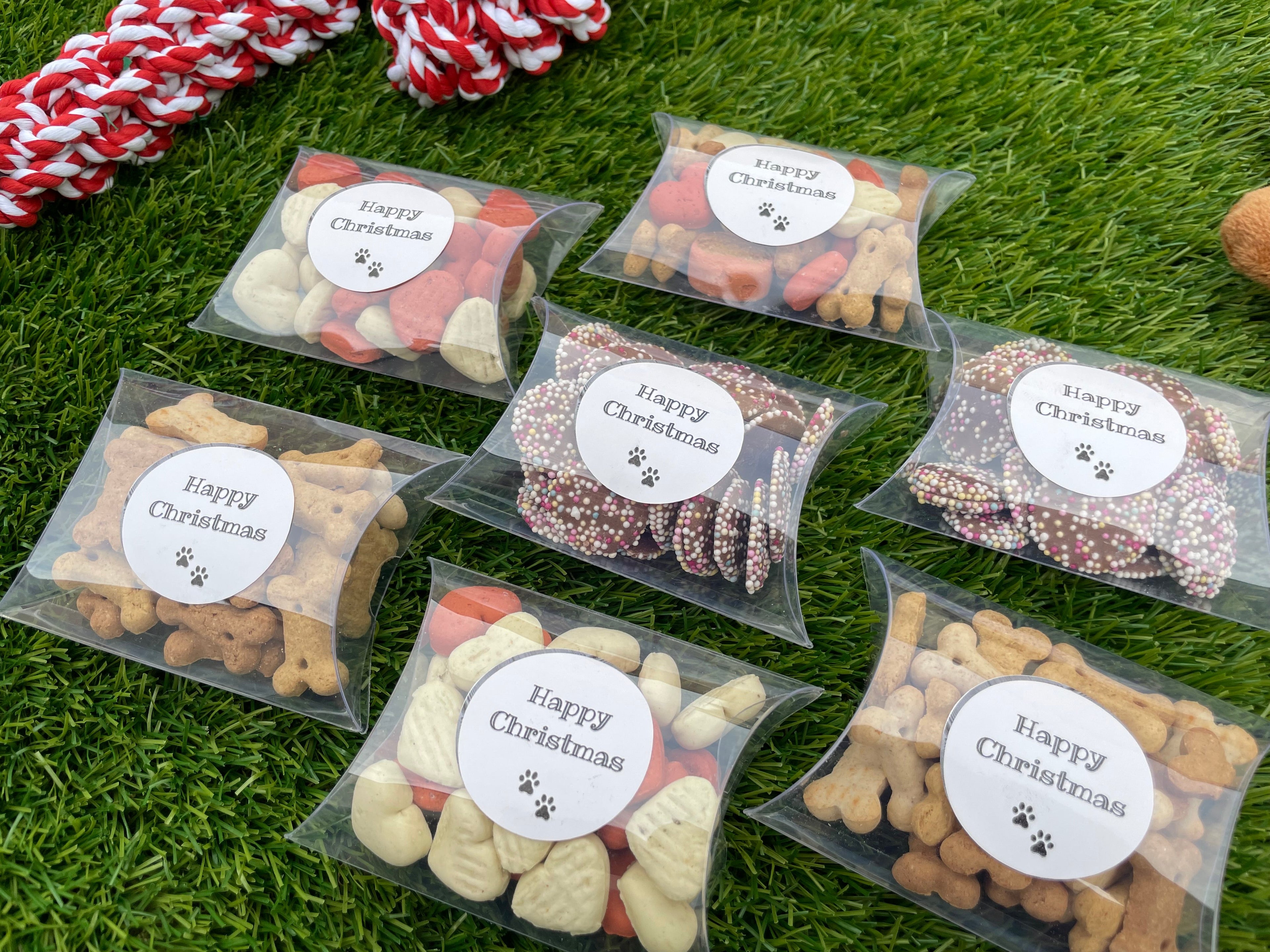 Pillow Box Treat Gift – Biscuits & Dog-Safe Chocolate (Perfect for Dog Walkers & Groomers)